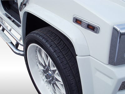Branew Hummer H2 Over Fender