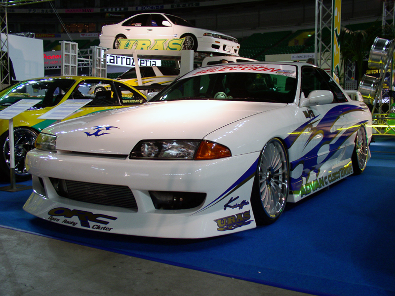 URAS - R32 Syline Type-4 2Dr/4Dr Aero