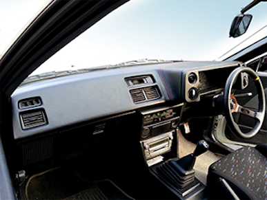 Tec-Art's AE86 LHD / RHD Leather Dash Panel