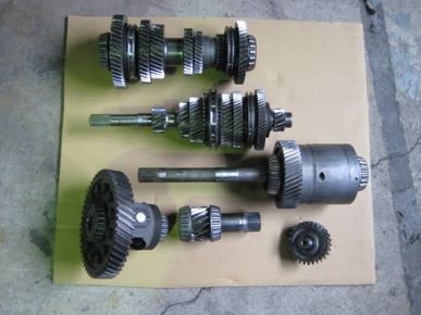 Pit Road M Mitsubishi GTO TRANSMISSON