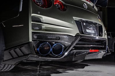 Top Secret R35 M17 Dry Carbon Rear Under Diffuser