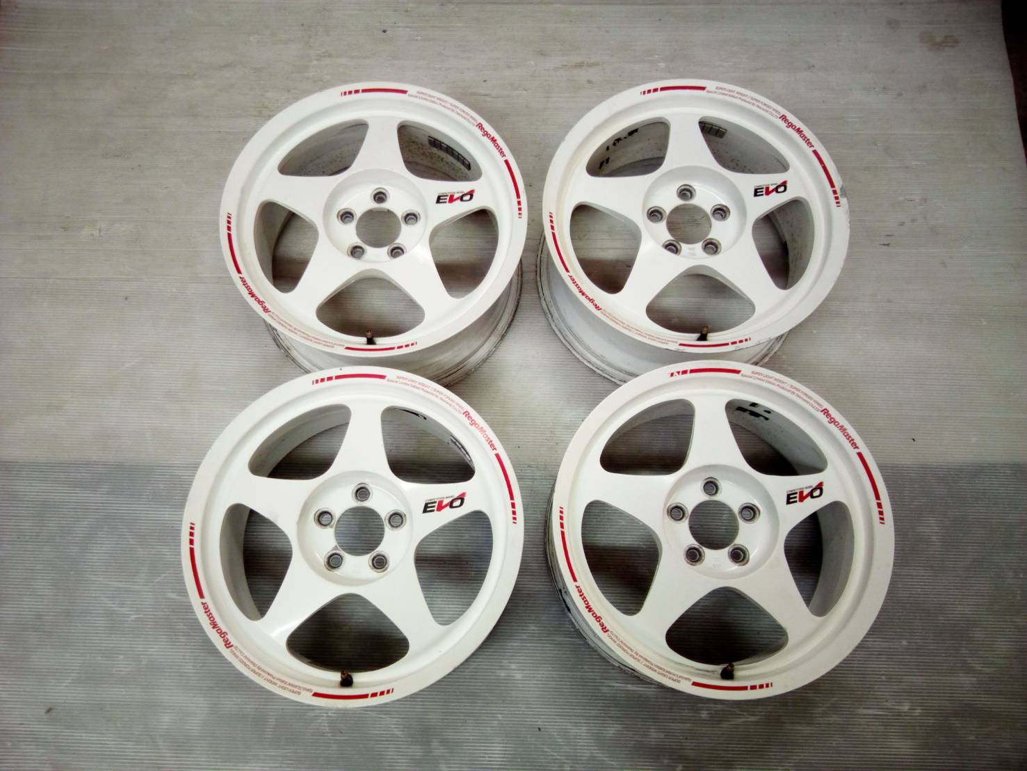 (Sold Out) Desmond Regamaster Evo