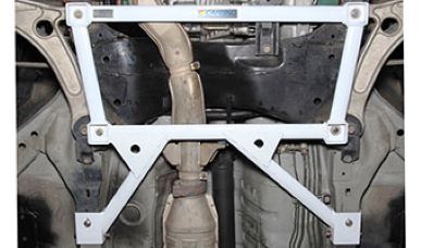 CARBING Lower Arm Bar Front Type II - LANCER Evo. VII～IX CT9A/CT9W