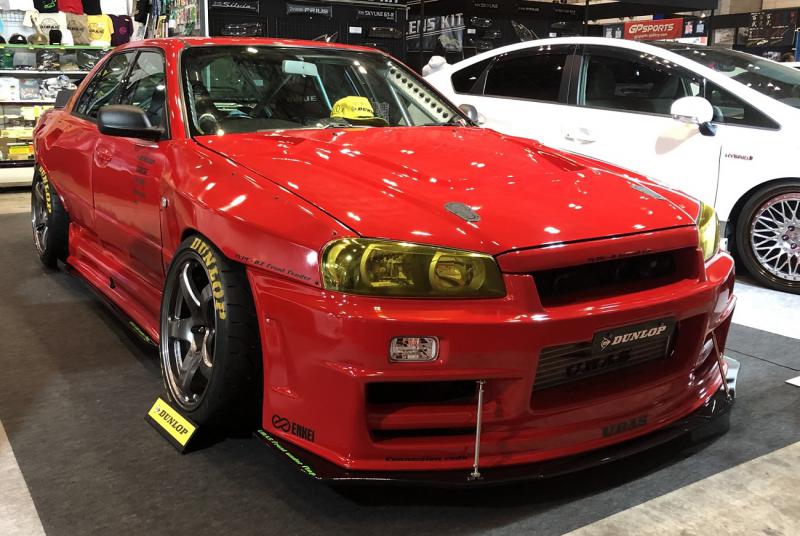 URAS - R34 Skyline 4 Door Type-RZ Aero