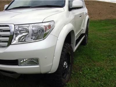 Road House  Land Cruiser 200 KADDIS Over Fender 45