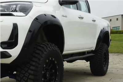 Road House  Hilux KADDIS Over Fender 45
