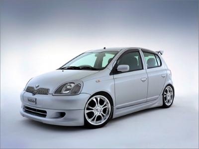 VeilSide TOYOTA VITZ SCP10/NCP10 C-CLASS BODY KIT